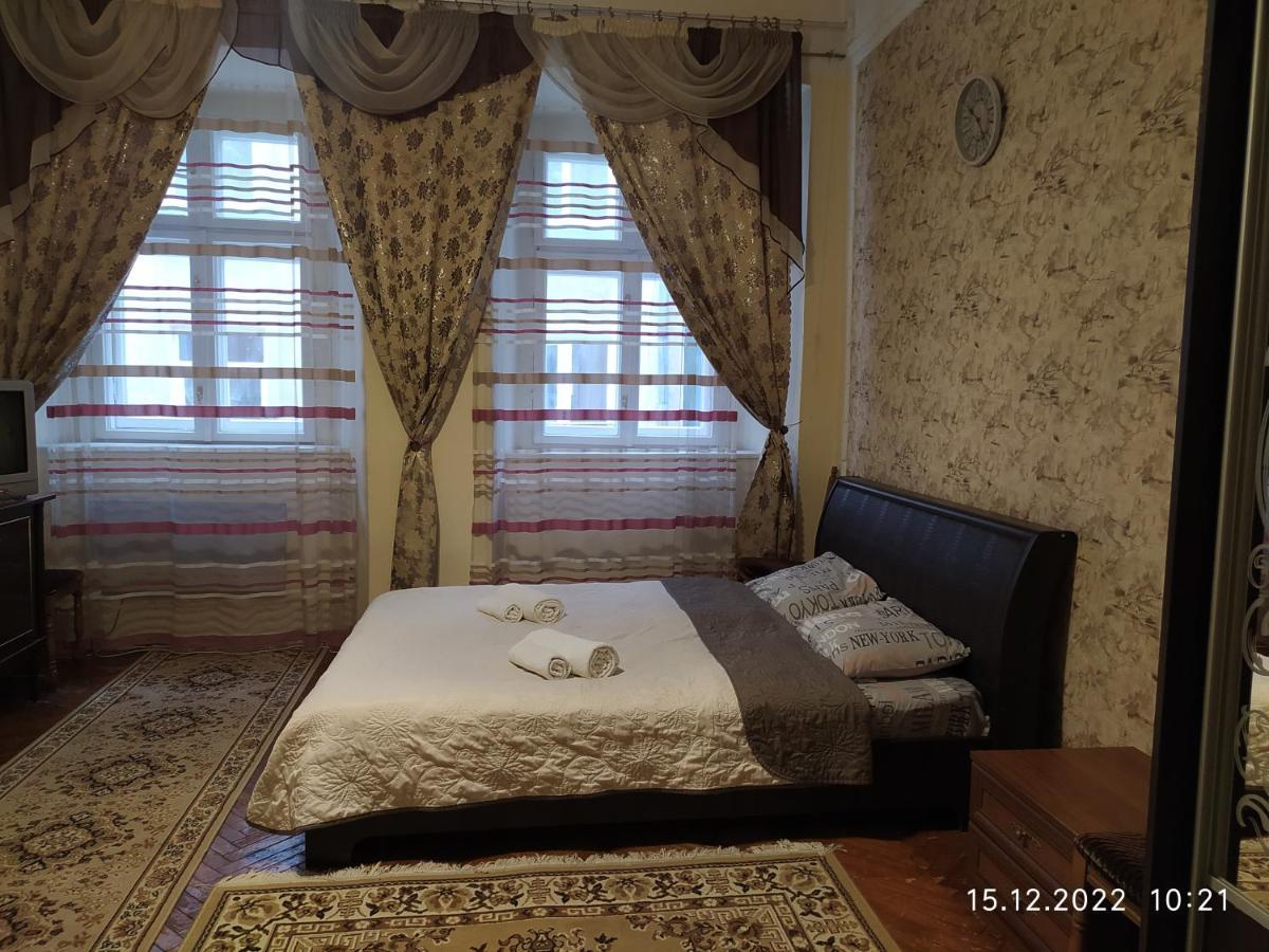 Apartment On Rynok Square Lviv Exterior foto