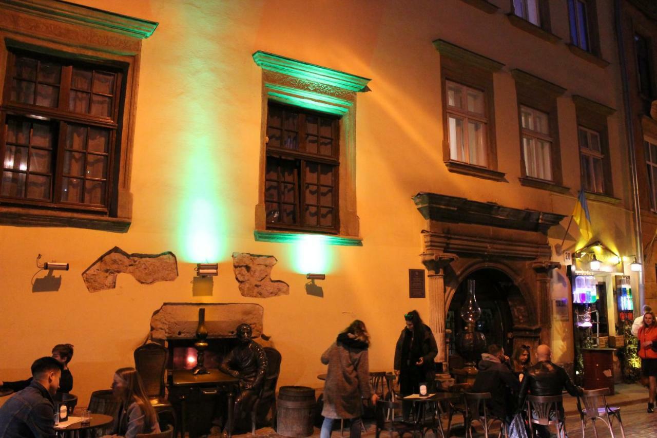 Apartment On Rynok Square Lviv Exterior foto