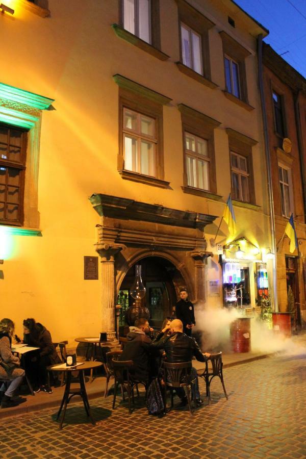 Apartment On Rynok Square Lviv Exterior foto