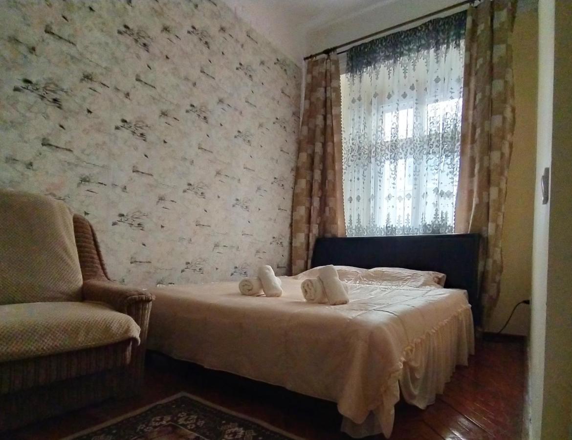 Apartment On Rynok Square Lviv Exterior foto